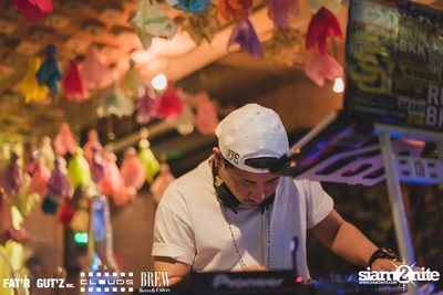 Seenspace Invasion ที่ร้าน Clouds, Fat'R Gut'z และ BREW Beers & Ciders — photo 13