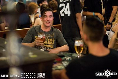 Seenspace Invasion ที่ร้าน Clouds, Fat'R Gut'z และ BREW Beers & Ciders — photo 19