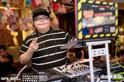 Seenspace Invasion ที่ร้าน Clouds, Fat'R Gut'z และ BREW Beers & Ciders — photo 88