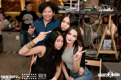Seenspace Invasion ที่ร้าน Clouds, Fat'R Gut'z และ BREW Beers & Ciders — photo 97