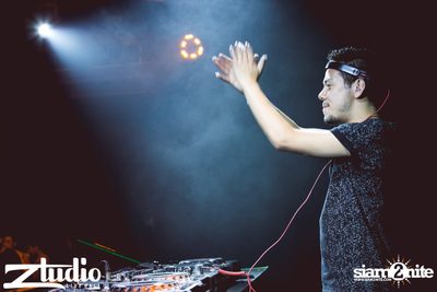 Revealed นำเสนอ Asian Club Tour ที่ สตูดิโอ ไลฟ์ ฮอลล์ — photo 11