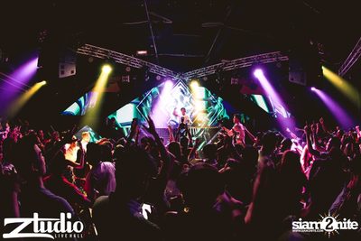 Revealed นำเสนอ Asian Club Tour ที่ สตูดิโอ ไลฟ์ ฮอลล์ — photo 32