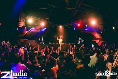 Revealed นำเสนอ Asian Club Tour ที่ สตูดิโอ ไลฟ์ ฮอลล์ — photo 36
