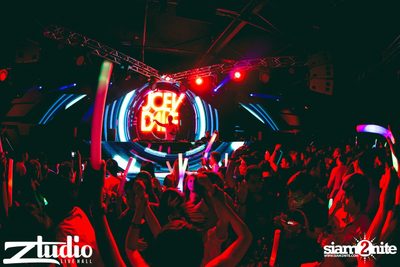 Revealed นำเสนอ Asian Club Tour ที่ สตูดิโอ ไลฟ์ ฮอลล์ — photo 38