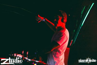 Revealed นำเสนอ Asian Club Tour ที่ สตูดิโอ ไลฟ์ ฮอลล์ — photo 44