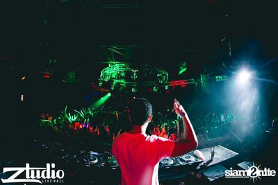 Revealed นำเสนอ Asian Club Tour ที่ สตูดิโอ ไลฟ์ ฮอลล์ — photo 62