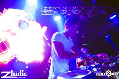 Revealed นำเสนอ Asian Club Tour ที่ สตูดิโอ ไลฟ์ ฮอลล์ — photo 64