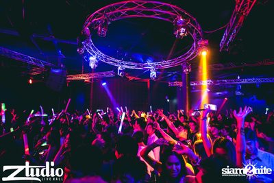 Revealed นำเสนอ Asian Club Tour ที่ สตูดิโอ ไลฟ์ ฮอลล์ — photo 68