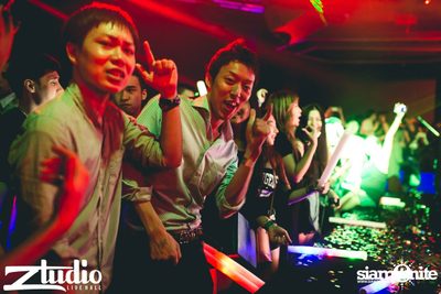 Revealed นำเสนอ Asian Club Tour ที่ สตูดิโอ ไลฟ์ ฮอลล์ — photo 114