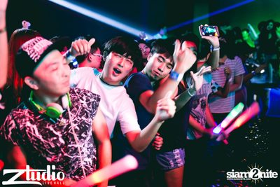 Revealed นำเสนอ Asian Club Tour ที่ สตูดิโอ ไลฟ์ ฮอลล์ — photo 117