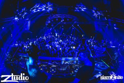 Revealed นำเสนอ Asian Club Tour ที่ สตูดิโอ ไลฟ์ ฮอลล์ — photo 223