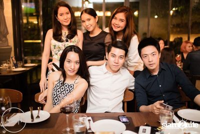 Friday Night at Wine, Beer & Bistro Bar BottomsUp Thonglor — photo 21