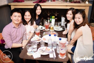 Friday Night at Wine, Beer & Bistro Bar BottomsUp Thonglor — photo 22