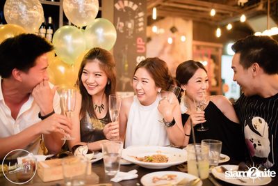Friday Night at Wine, Beer & Bistro Bar BottomsUp Thonglor — photo 32