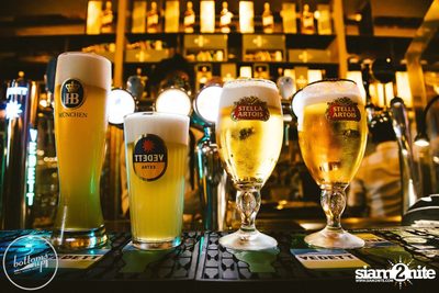 Friday Night at Wine, Beer & Bistro Bar BottomsUp Thonglor — photo 38