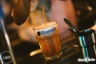 Friday Night at Wine, Beer & Bistro Bar BottomsUp Thonglor — photo 39