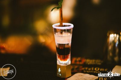 Friday Night at Wine, Beer & Bistro Bar BottomsUp Thonglor — photo 43