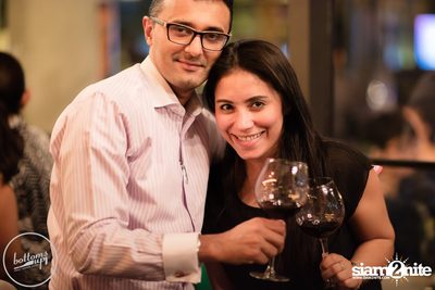 Friday Night at Wine, Beer & Bistro Bar BottomsUp Thonglor — photo 45