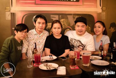 Friday Night at Wine, Beer & Bistro Bar BottomsUp Thonglor — photo 49