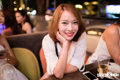Friday Night at Wine, Beer & Bistro Bar BottomsUp Thonglor — photo 55