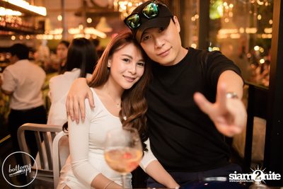 Friday Night at Wine, Beer & Bistro Bar BottomsUp Thonglor — photo 65