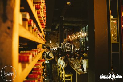Friday Night at Wine, Beer & Bistro Bar BottomsUp Thonglor — photo 76