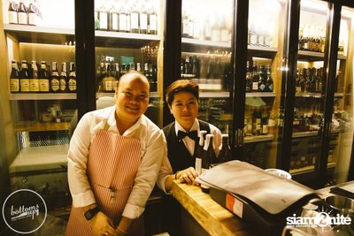 Friday Night at Wine, Beer & Bistro Bar BottomsUp Thonglor — photo 78