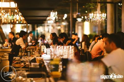 Friday Night at Wine, Beer & Bistro Bar BottomsUp Thonglor — photo 87