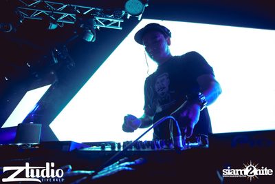 Grey Goose นำเสนอ TGIF : Twoloud ที่ สตูดิโอ ไลฟ์ — photo 15