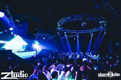 Grey Goose นำเสนอ TGIF : Twoloud ที่ สตูดิโอ ไลฟ์ — photo 16
