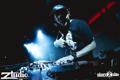 Grey Goose นำเสนอ TGIF : Twoloud ที่ สตูดิโอ ไลฟ์ — photo 17