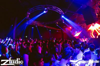 Grey Goose นำเสนอ TGIF : Twoloud ที่ สตูดิโอ ไลฟ์ — photo 19