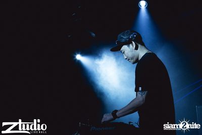 Grey Goose นำเสนอ TGIF : Twoloud ที่ สตูดิโอ ไลฟ์ — photo 25