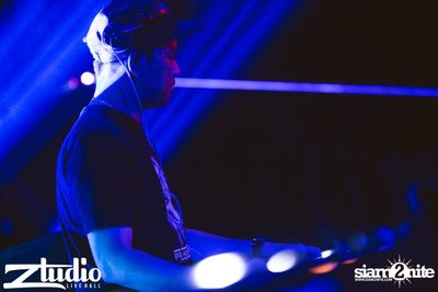 Grey Goose นำเสนอ TGIF : Twoloud ที่ สตูดิโอ ไลฟ์ — photo 29