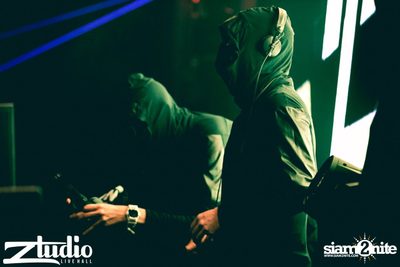 Grey Goose นำเสนอ TGIF : Twoloud ที่ สตูดิโอ ไลฟ์ — photo 30