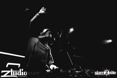Grey Goose นำเสนอ TGIF : Twoloud ที่ สตูดิโอ ไลฟ์ — photo 41