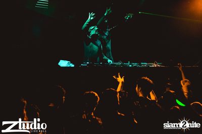 Grey Goose นำเสนอ TGIF : Twoloud ที่ สตูดิโอ ไลฟ์ — photo 55