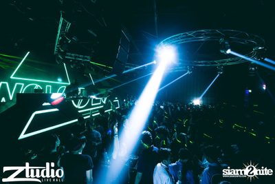 Grey Goose นำเสนอ TGIF : Twoloud ที่ สตูดิโอ ไลฟ์ — photo 57
