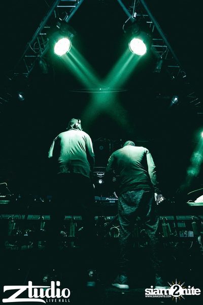 Grey Goose นำเสนอ TGIF : Twoloud ที่ สตูดิโอ ไลฟ์ — photo 66