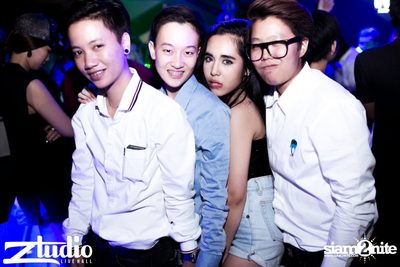 Grey Goose นำเสนอ TGIF : Twoloud ที่ สตูดิโอ ไลฟ์ — photo 89