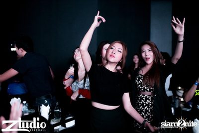 Grey Goose นำเสนอ TGIF : Twoloud ที่ สตูดิโอ ไลฟ์ — photo 91