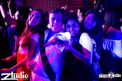 Grey Goose นำเสนอ TGIF : Twoloud ที่ สตูดิโอ ไลฟ์ — photo 93