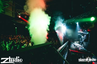 Grey Goose นำเสนอ TGIF : Twoloud ที่ สตูดิโอ ไลฟ์ — photo 97