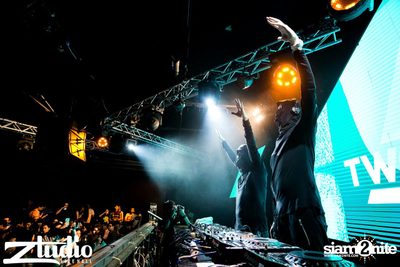 Grey Goose นำเสนอ TGIF : Twoloud ที่ สตูดิโอ ไลฟ์ — photo 101