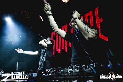 Grey Goose นำเสนอ TGIF : Twoloud ที่ สตูดิโอ ไลฟ์ — photo 112