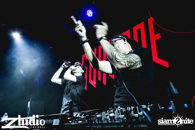 Grey Goose นำเสนอ TGIF : Twoloud ที่ สตูดิโอ ไลฟ์ — photo 113