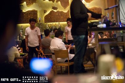 Seenspace Invasion ที่ร้าน Clouds, Fat'R Gut'z และ BREW Beers & Ciders — photo 3