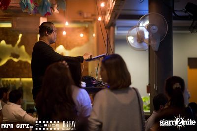 Seenspace Invasion ที่ร้าน Clouds, Fat'R Gut'z และ BREW Beers & Ciders — photo 9