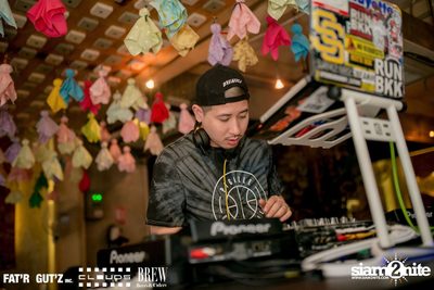 Seenspace Invasion ที่ร้าน Clouds, Fat'R Gut'z และ BREW Beers & Ciders — photo 20