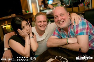 Seenspace Invasion ที่ร้าน Clouds, Fat'R Gut'z และ BREW Beers & Ciders — photo 30